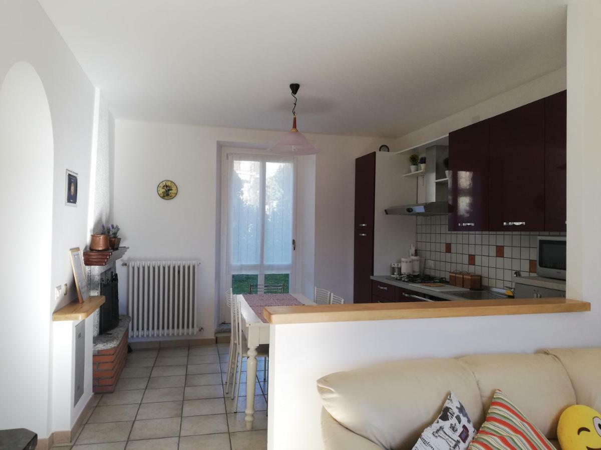 Casa Gabry Villa Valbrona Екстериор снимка
